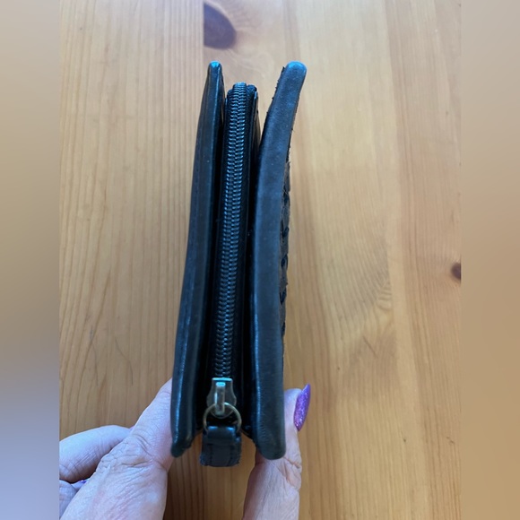 Small black leather weaved wallet - Picture 4 of 11